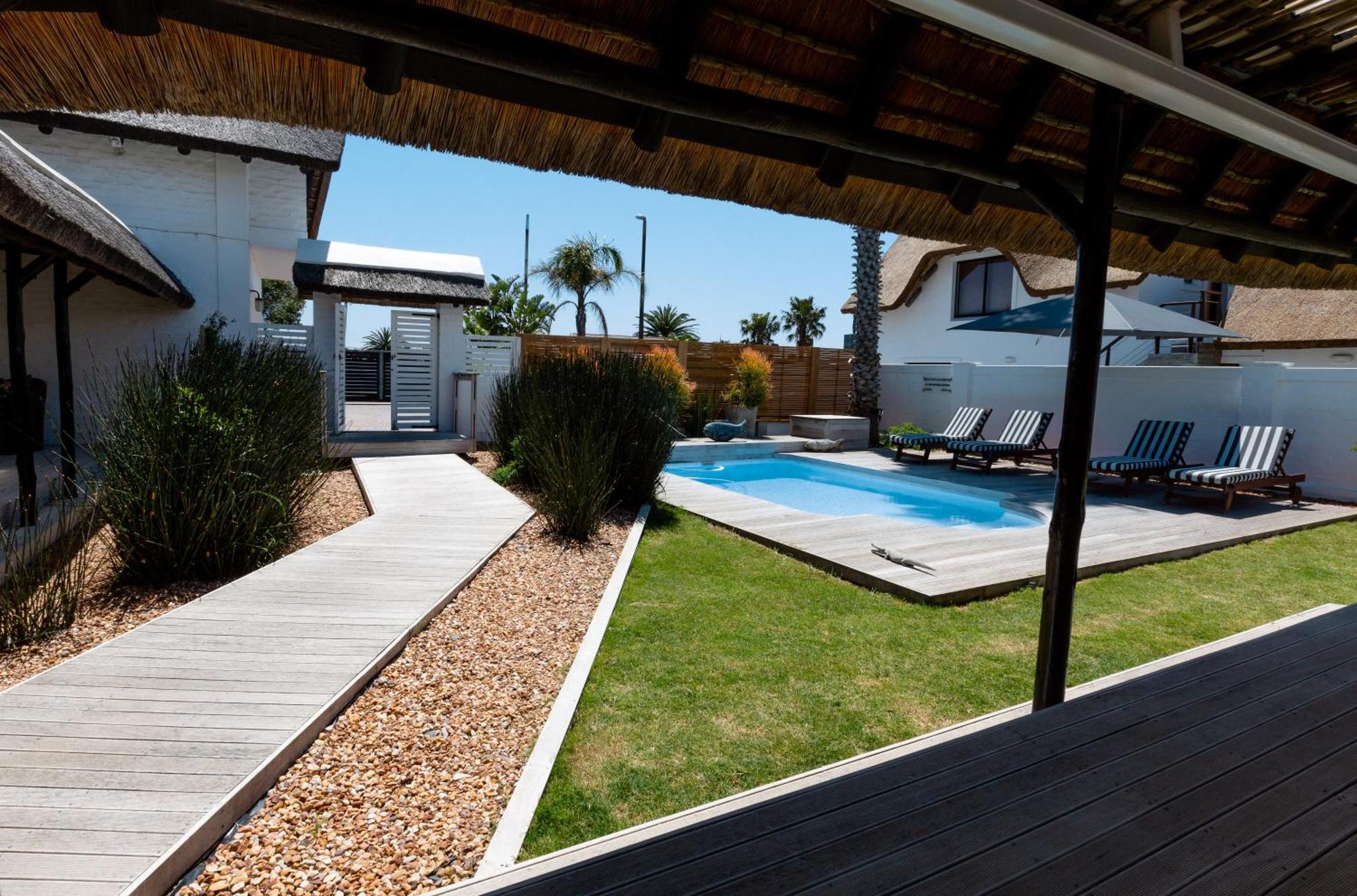 Canal Guest House - Waterfront Boutique Bed & Breakfast - Solar Power St Francis Bay Exterior photo