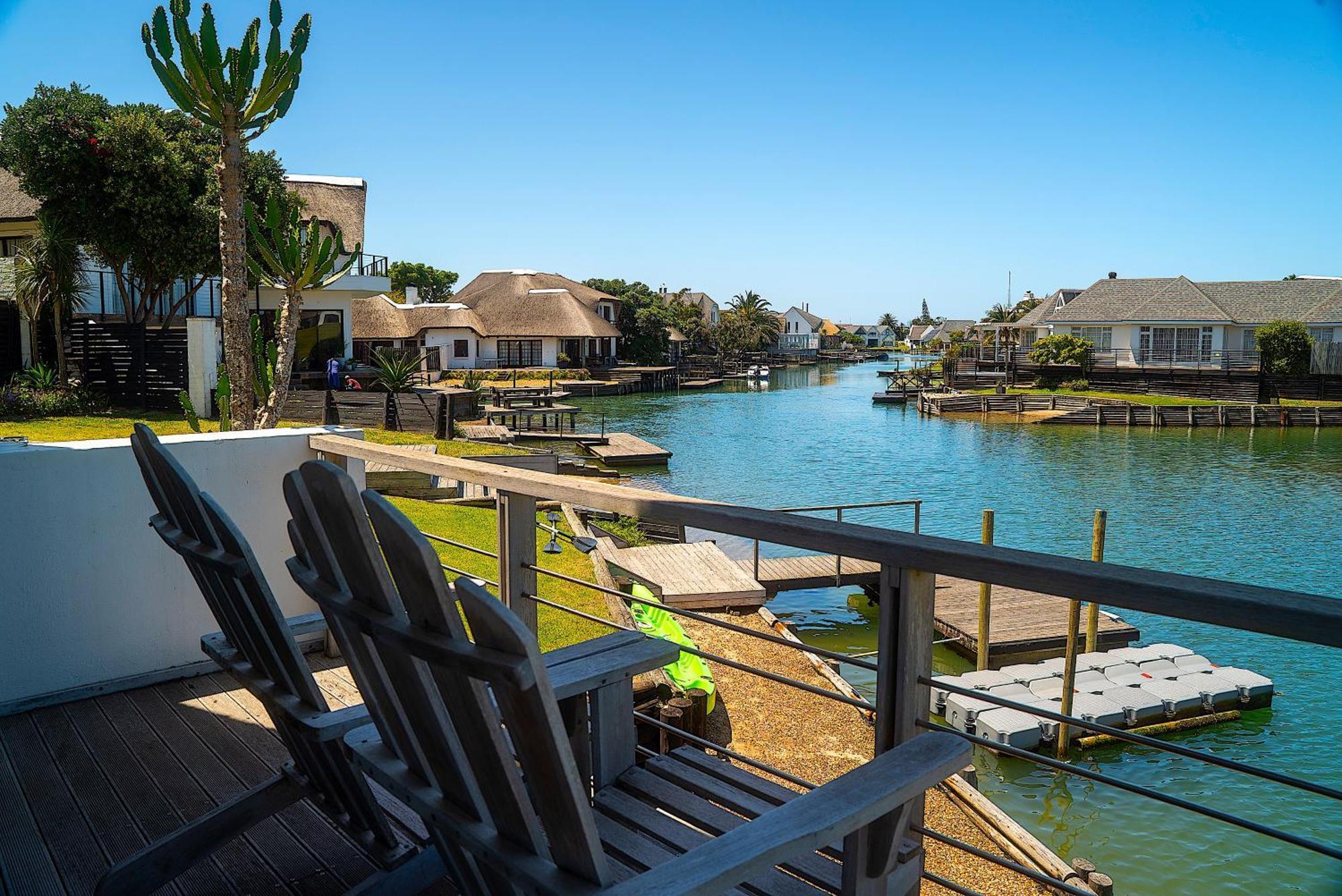 Canal Guest House - Waterfront Boutique Bed & Breakfast - Solar Power St Francis Bay Exterior photo
