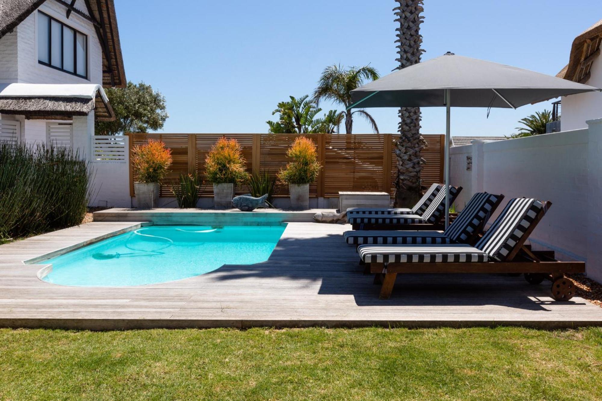 Canal Guest House - Waterfront Boutique Bed & Breakfast - Solar Power St Francis Bay Exterior photo