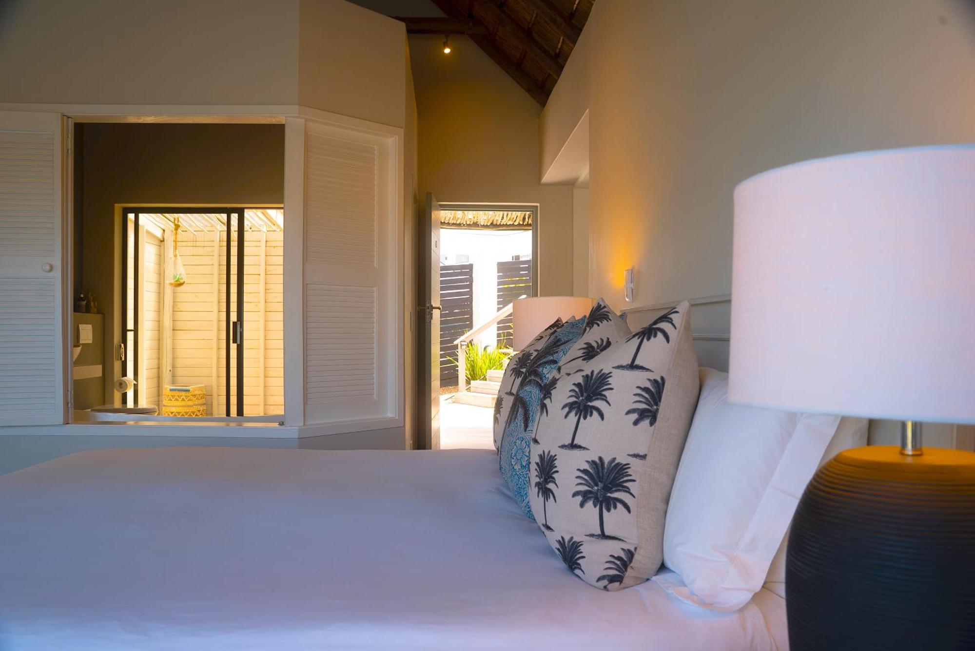 Canal Guest House - Waterfront Boutique Bed & Breakfast - Solar Power St Francis Bay Room photo